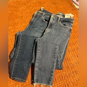 Levi 720 -High Rise Super Skinny and 721 - High Rise Skinny blue washed jeans